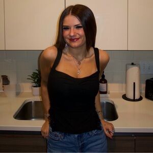 Meet your Posher, Kadi